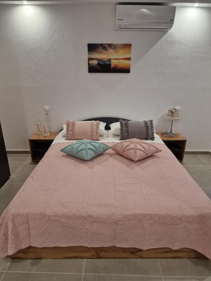 Το Στενάκι Apartment Skiathos Town Ngoại thất bức ảnh
