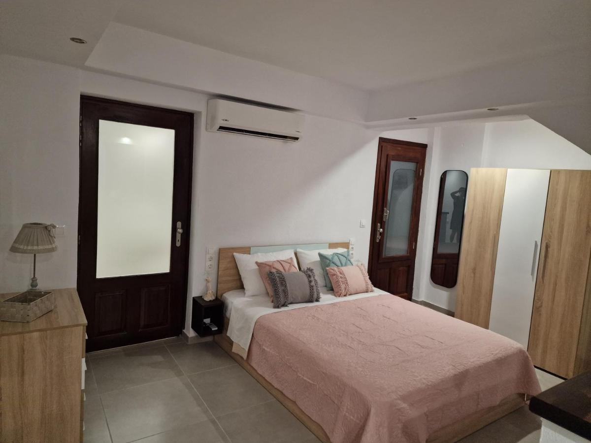 Το Στενάκι Apartment Skiathos Town Ngoại thất bức ảnh