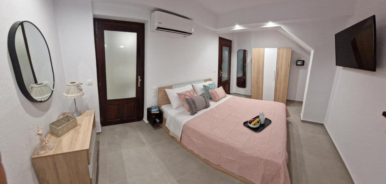 Το Στενάκι Apartment Skiathos Town Ngoại thất bức ảnh