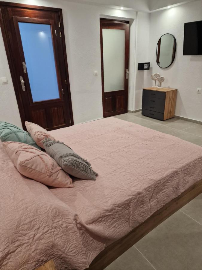 Το Στενάκι Apartment Skiathos Town Ngoại thất bức ảnh