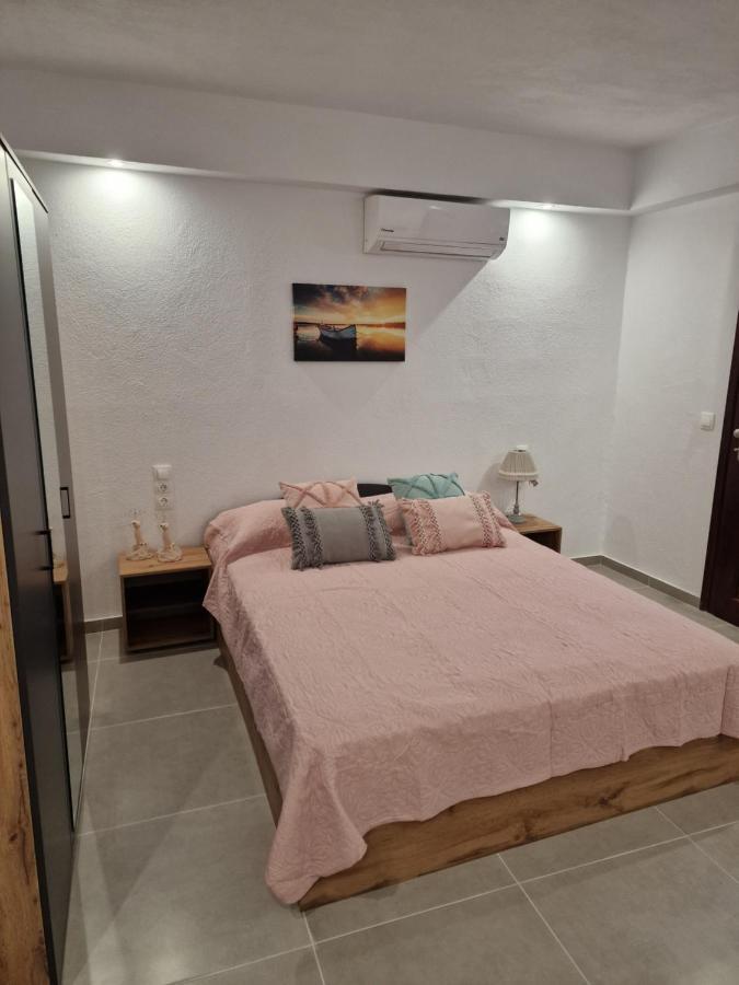 Το Στενάκι Apartment Skiathos Town Ngoại thất bức ảnh